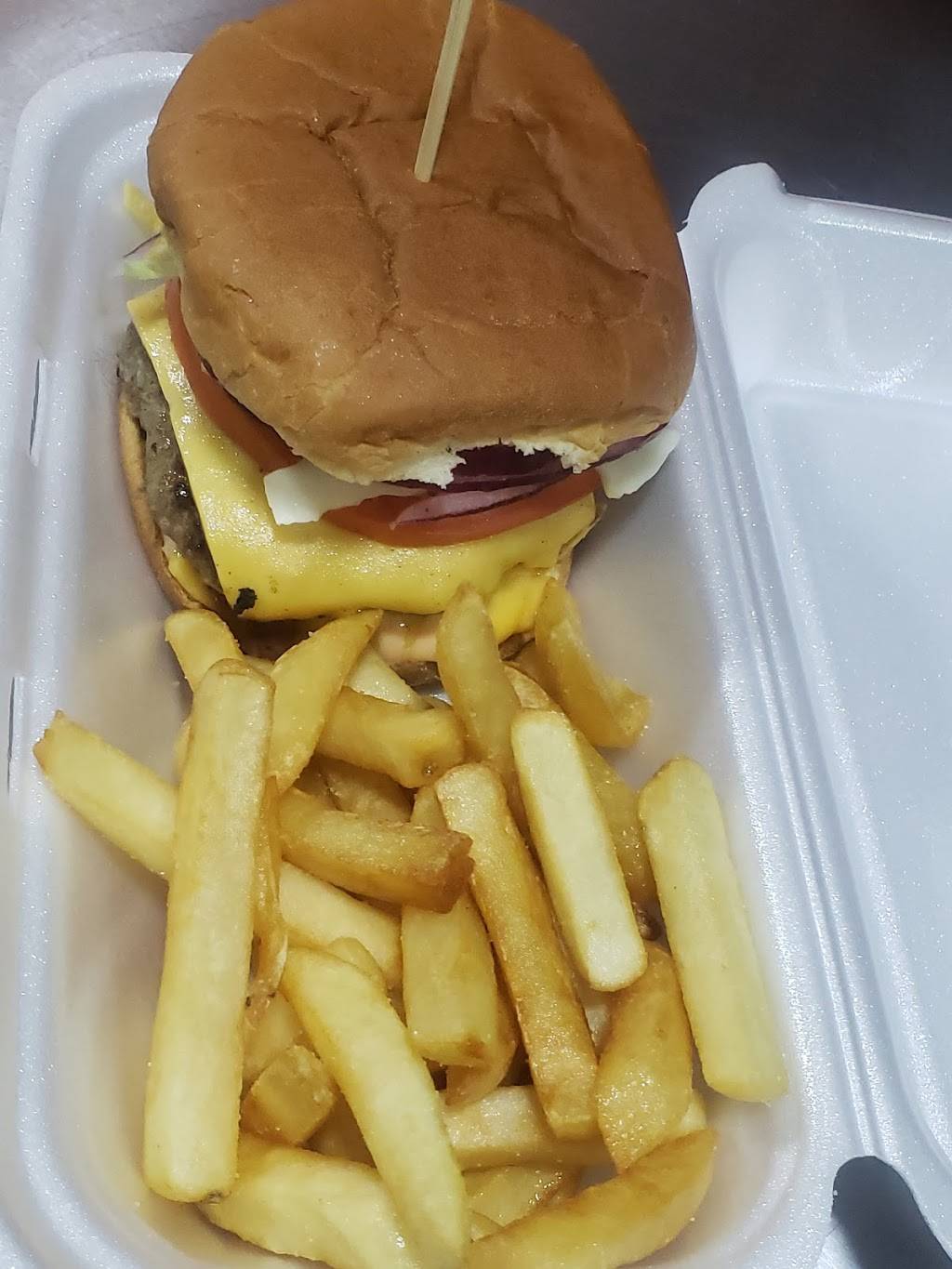 Food on wheels | restaurant | 15020 SW 136th St, Miami, FL 33196, USA | 3059040124 OR +1 305-904-0124