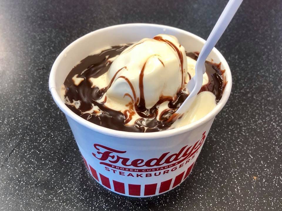 Freddys Frozen Custard & Steakburgers | restaurant | 10457 Olive Blvd, Creve Coeur, MO 63141, USA | 3148017628 OR +1 314-801-7628