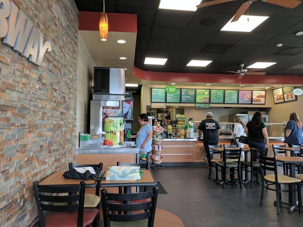 Subway Restaurants | restaurant | 443 N Vincent Ave, Covina, CA 91722, USA | 6264727777 OR +1 626-472-7777