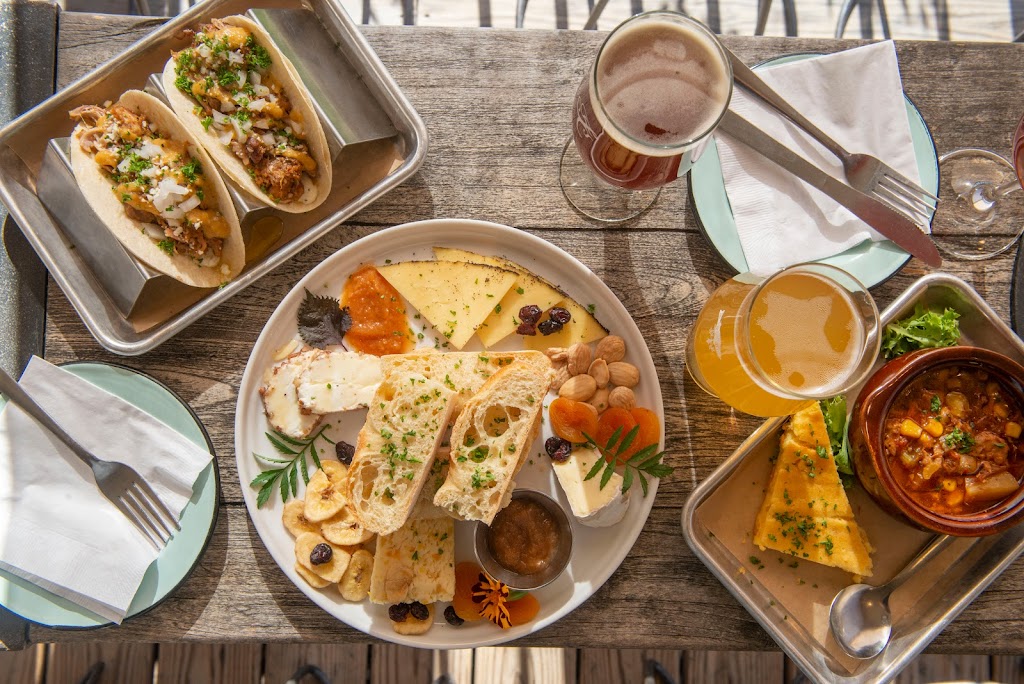 Fine Creek Brewing Company | restaurant | 2425 Robert E Lee Rd, Powhatan, VA 23139, USA | 8043729786 OR +1 804-372-9786