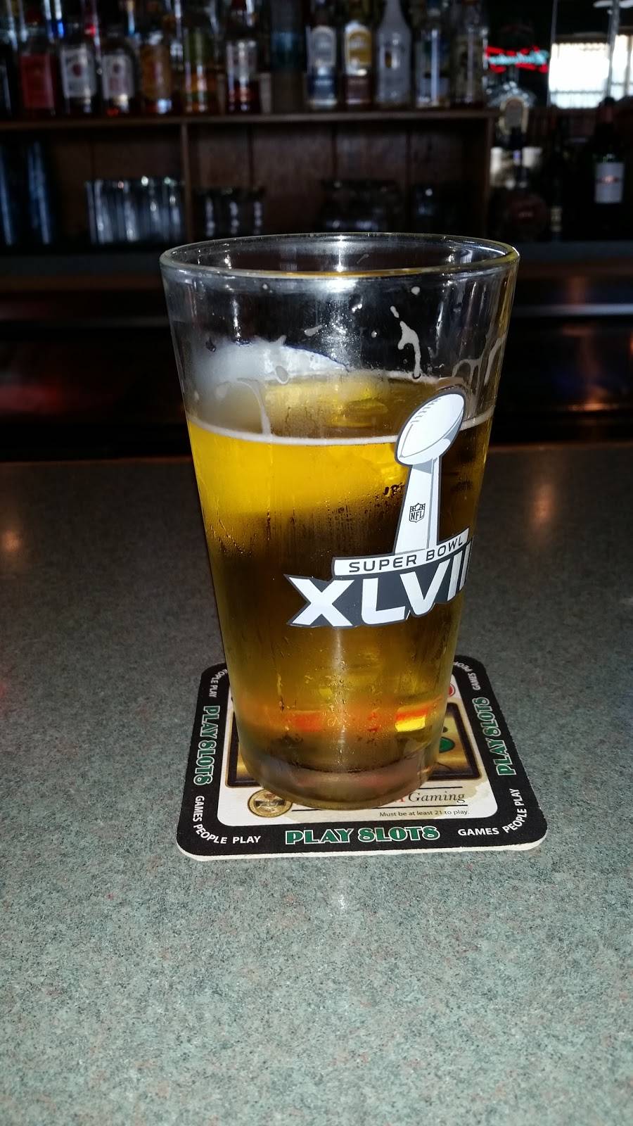 Silver Bullet | restaurant | 135 N Main St, East Peoria, IL 61611, USA | 3096940568 OR +1 309-694-0568