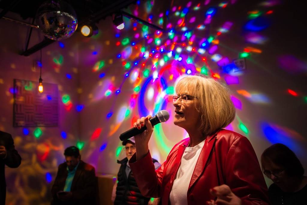 Big Box Karaoke | night club | 115 N Block Ave, Fayetteville, AR 72701, USA | 4792496295 OR +1 479-249-6295