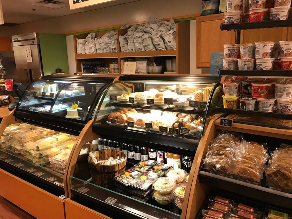 Wiki Wiki Market | meal takeaway | Hilton Hawaiian Village (The Alii Tower, 2005 Kalia Rd, Honolulu, HI 96815, USA | 8089494321 OR +1 808-949-4321