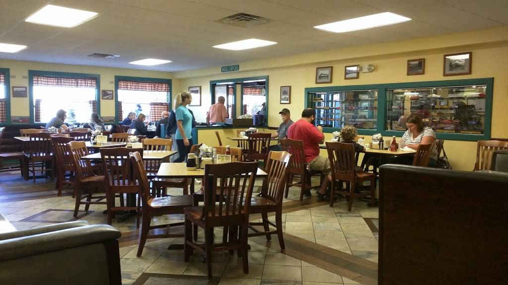 Whistle Stop Cafe | restaurant | 15 Grand Ave, Fox Lake, IL 60020, USA | 8475875654 OR +1 847-587-5654