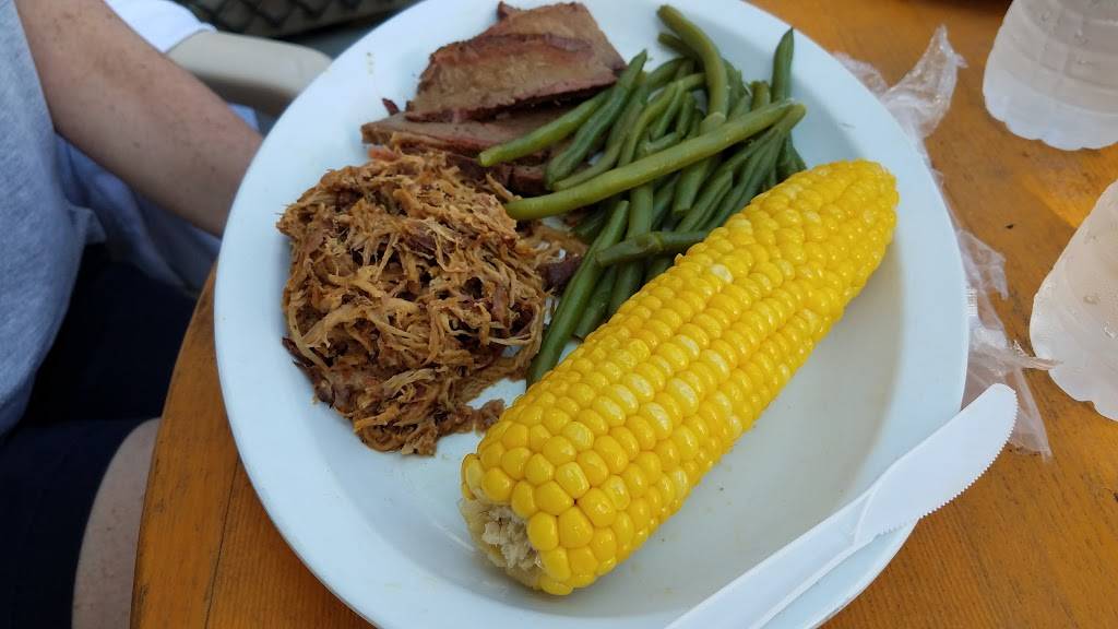 Snook Haven | restaurant | 5000 E Venice Ave, Venice, FL 34292, USA | 9414857221 OR +1 941-485-7221