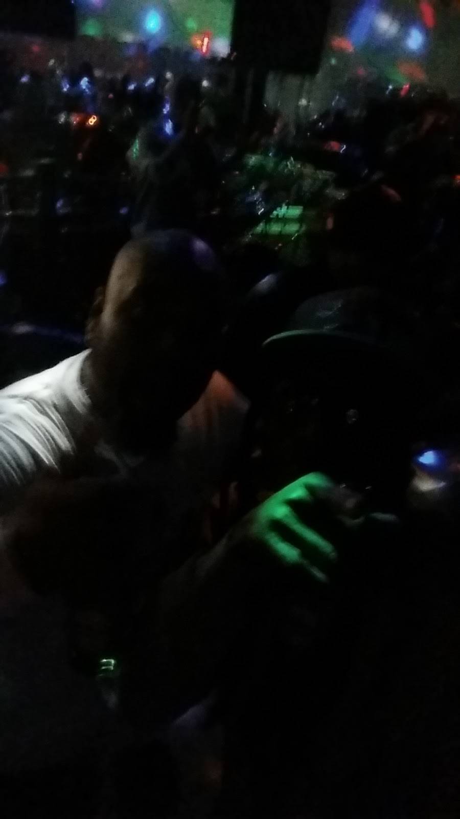 Crystal Restaurant & Bar | restaurant | 1401 University Blvd E # G12, Hyattsville, MD 20783, USA | 3014081600 OR +1 301-408-1600