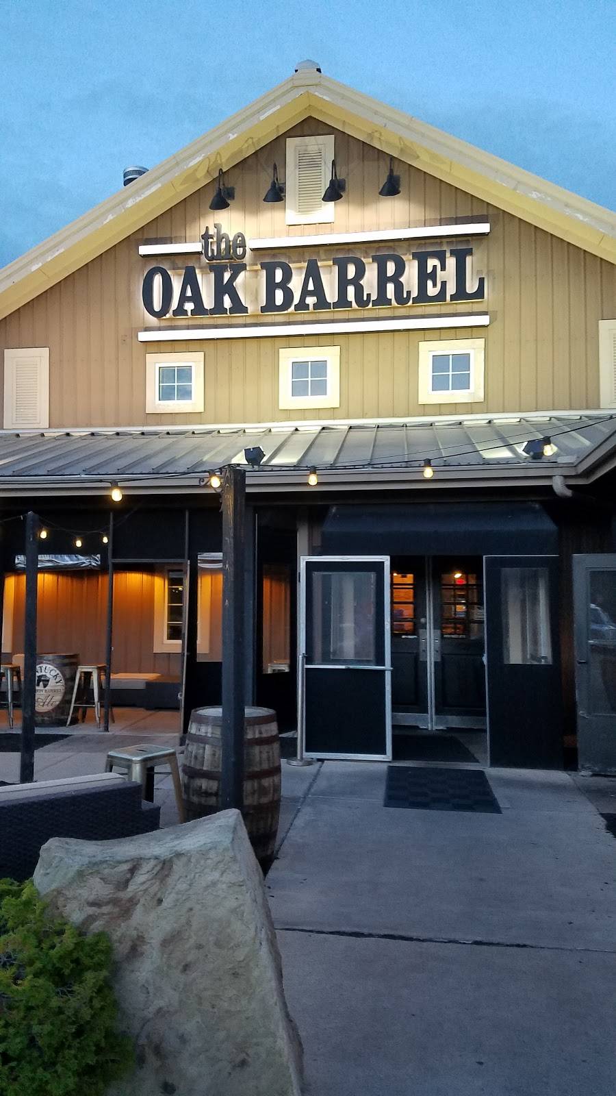 The Oak Barrel | restaurant | 5975 Canal Rd, Valley View, OH 44125, USA | 2165203640 OR +1 216-520-3640