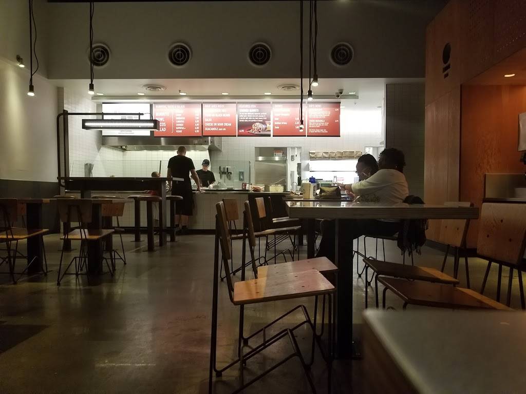 Chipotle Mexican Grill | restaurant | 3941 41st Ave Dr, Moline, IL 61265, USA | 3092770172 OR +1 309-277-0172