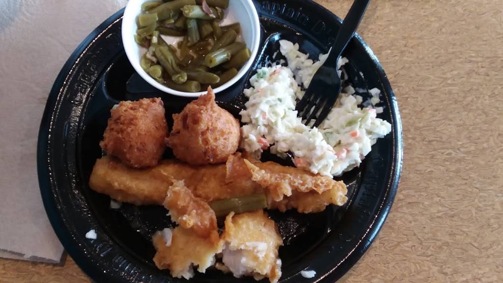 Captain Ds | restaurant | 1800 Opelika Rd, Auburn, AL 36830, USA | 3348213507 OR +1 334-821-3507