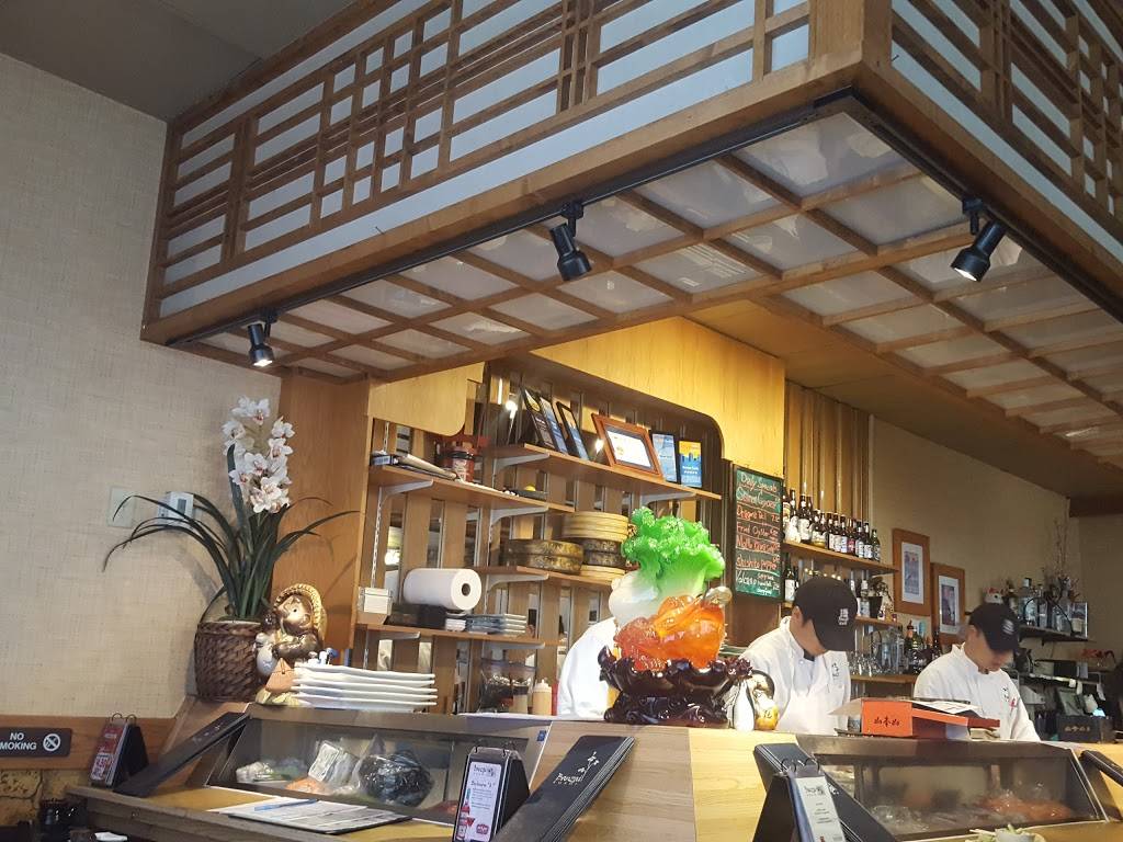 Banzai Sushi | restaurant | 6655 Leetsdale Dr, Denver, CO 80224, USA | 3033293366 OR +1 303-329-3366