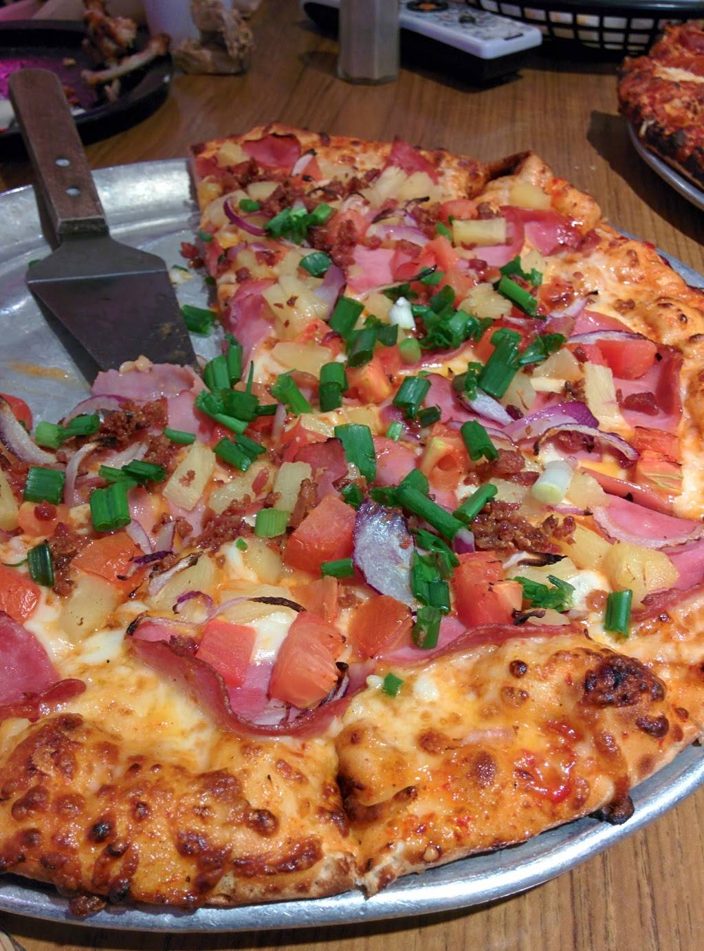 Round Table Pizza | meal delivery | 11095 Warner Ave, Fountain Valley, CA 92708, USA | 7148390276 OR +1 714-839-0276