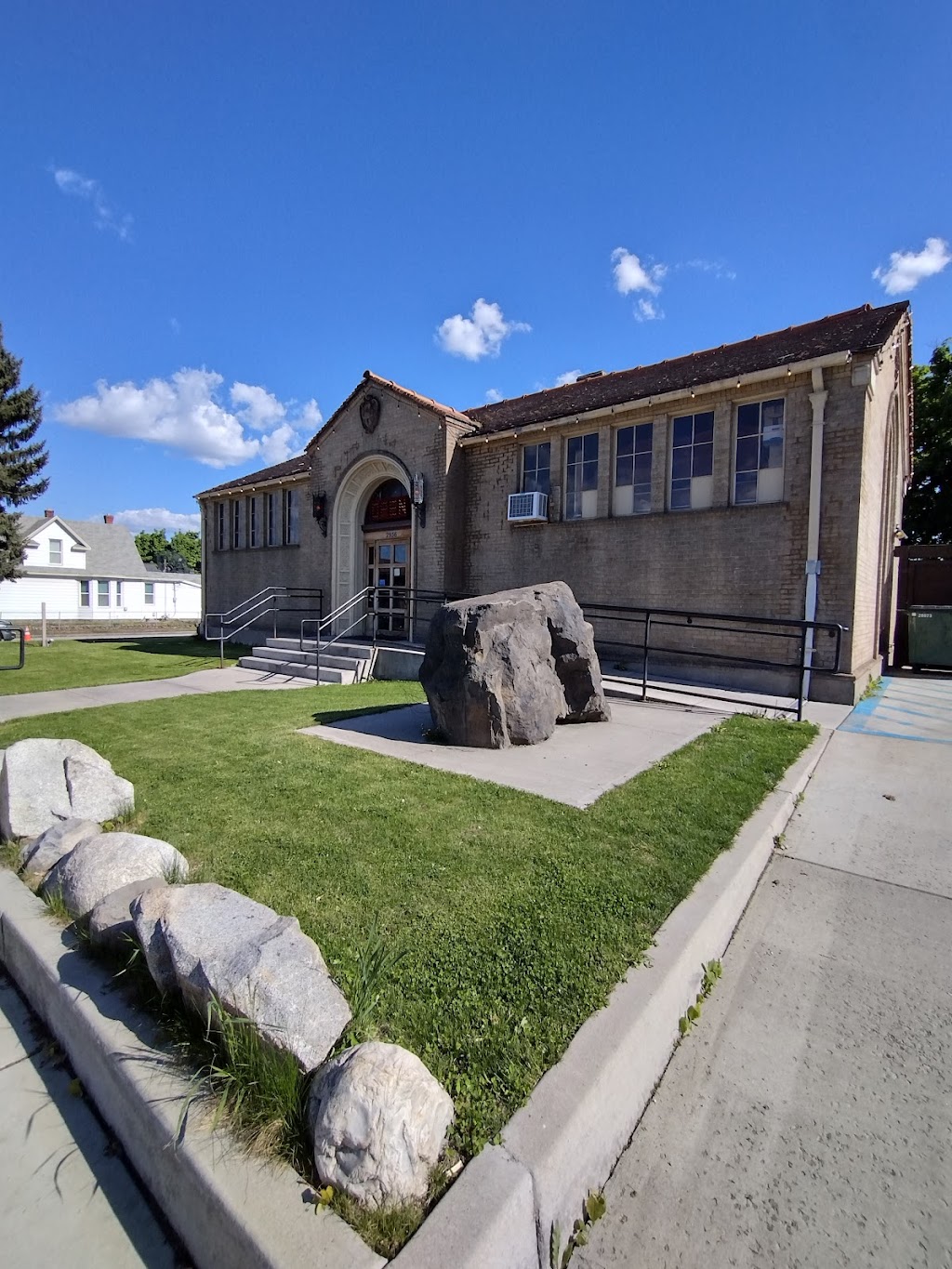 The Bad Seed | restaurant | 2936 E Olympic Ave, Spokane, WA 99217, USA | 5098227439 OR +1 509-822-7439