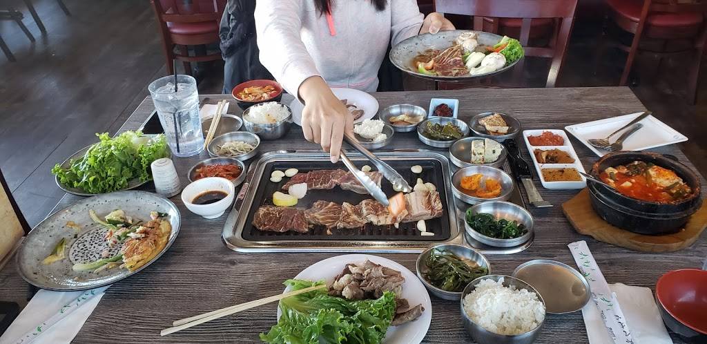 Sushi & Sake | restaurant | 4214 Central Ave SE, Albuquerque, NM 87108, USA | 5057978000 OR +1 505-797-8000