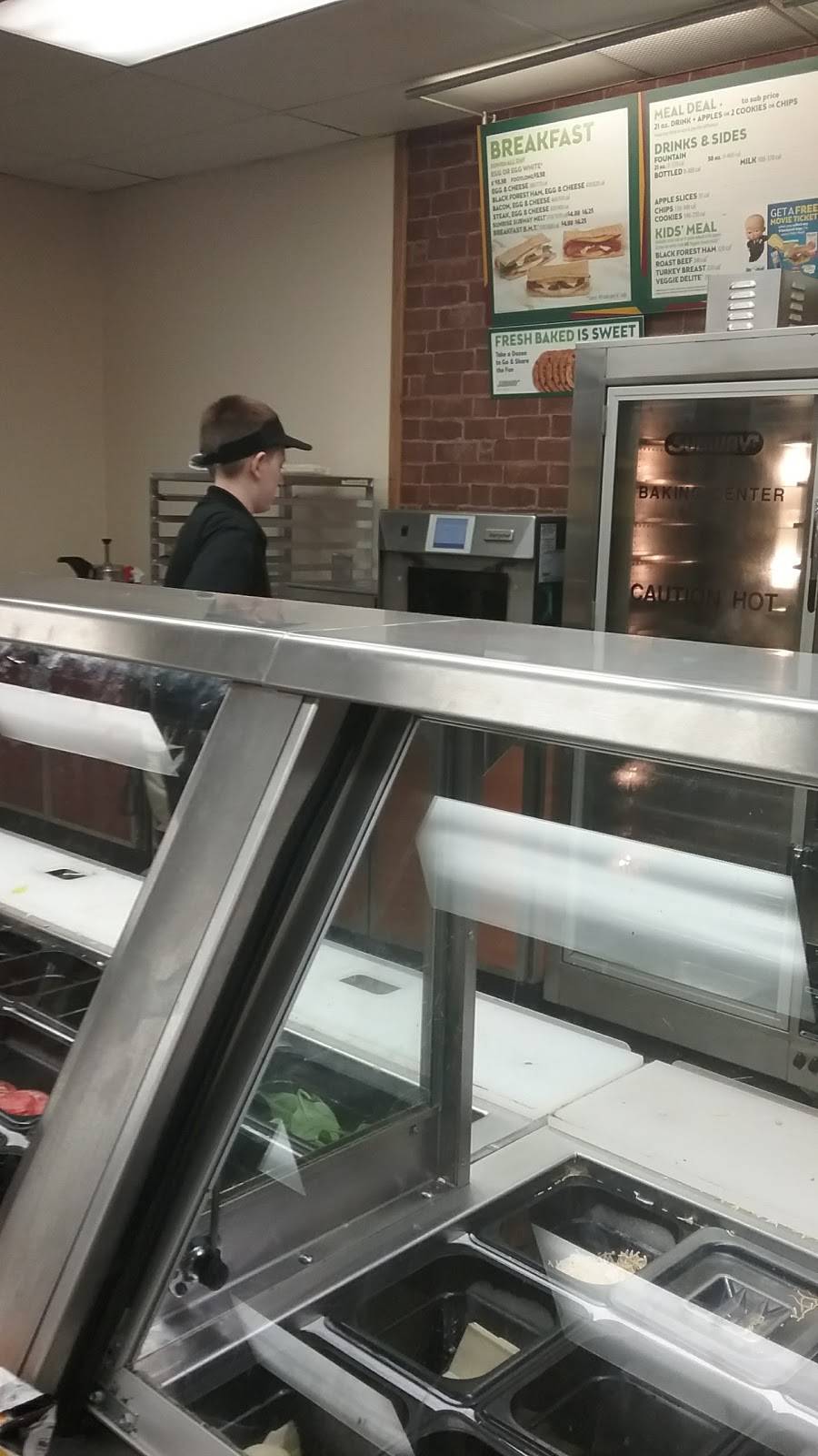 Subway Restaurants | restaurant | 2124 S State Rd 13, Pierceton, IN 46562, USA | 5745943533 OR +1 574-594-3533