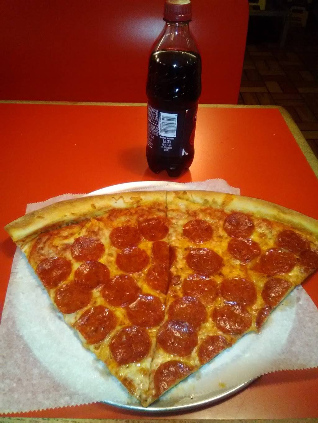 Giovannis Pizzeria | restaurant | 5604 Greene St, Philadelphia, PA 19144, USA | 2158429480 OR +1 215-842-9480