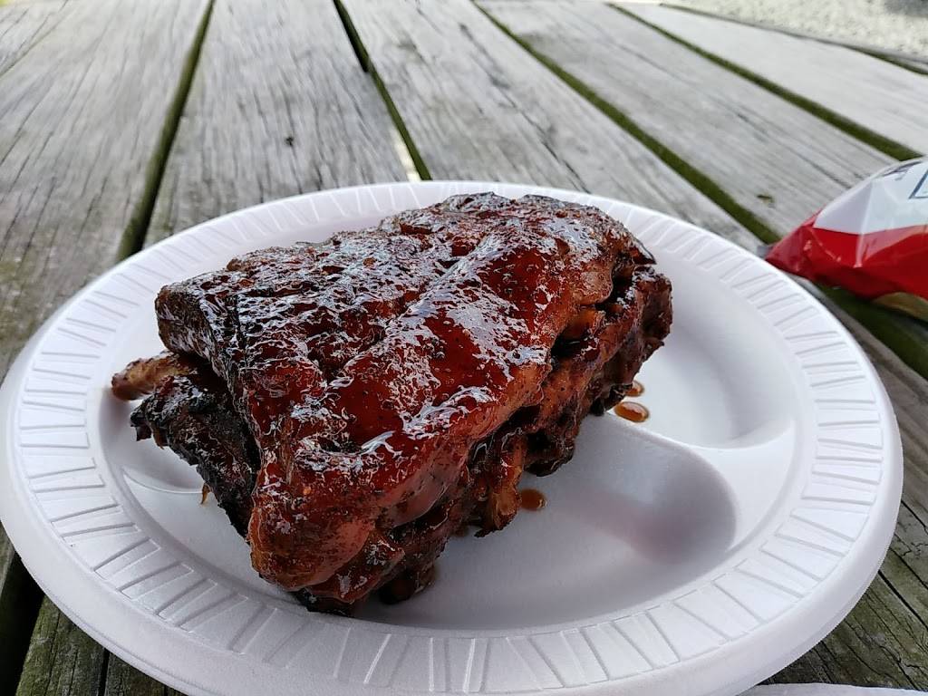 Carolina Brothers Pit Barbeque | restaurant | 20702 Ashburn Rd, Ashburn, VA 20147, USA | 7037297070 OR +1 703-729-7070