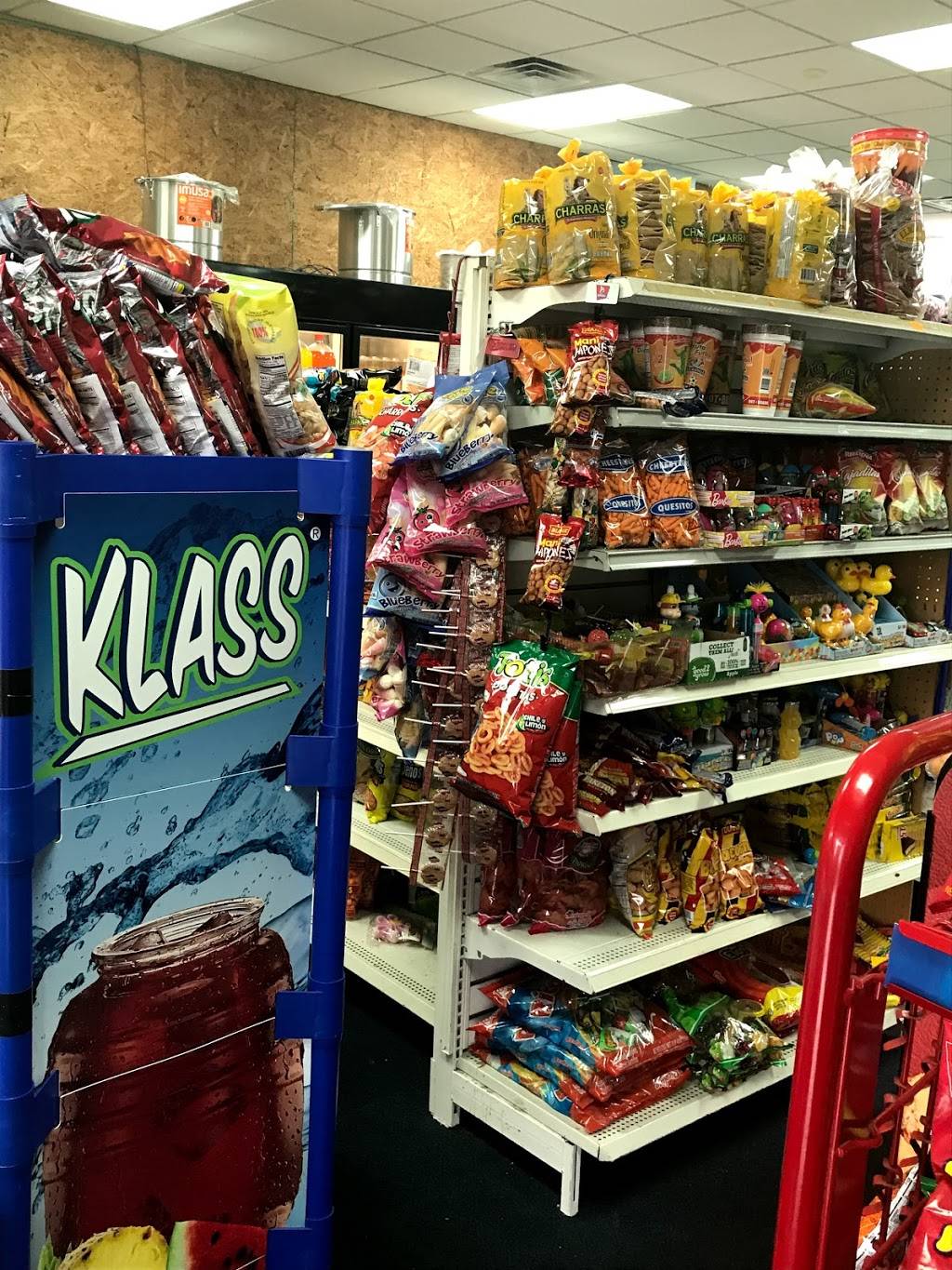 Restaurante y Tienda El Gallo Giro | restaurant | 4700 Rossville Blvd, Chattanooga, TN 37407, USA | 4238054760 OR +1 423-805-4760