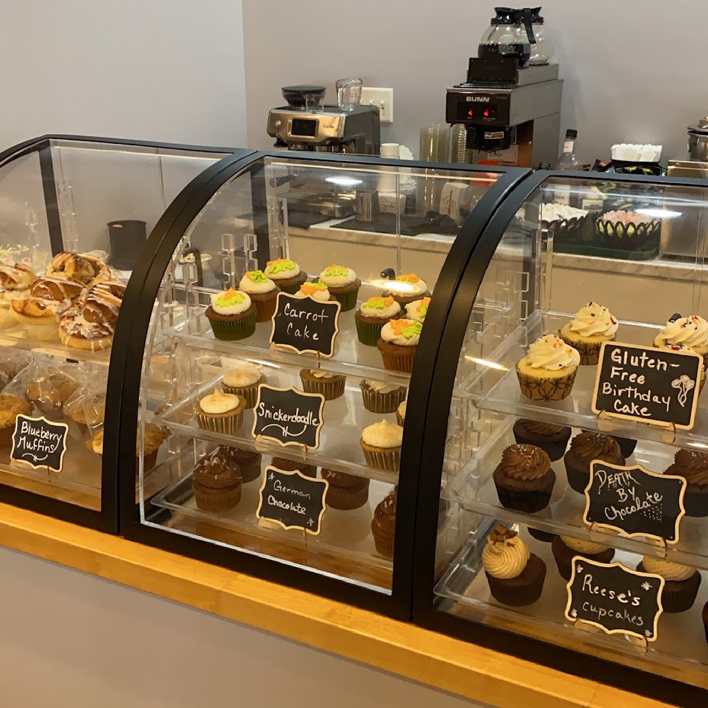 The Confection Connection Cafe and Bakery | restaurant | 1917 Melody Ln, Greenfield, IN 46140, USA | 3173182031 OR +1 317-318-2031