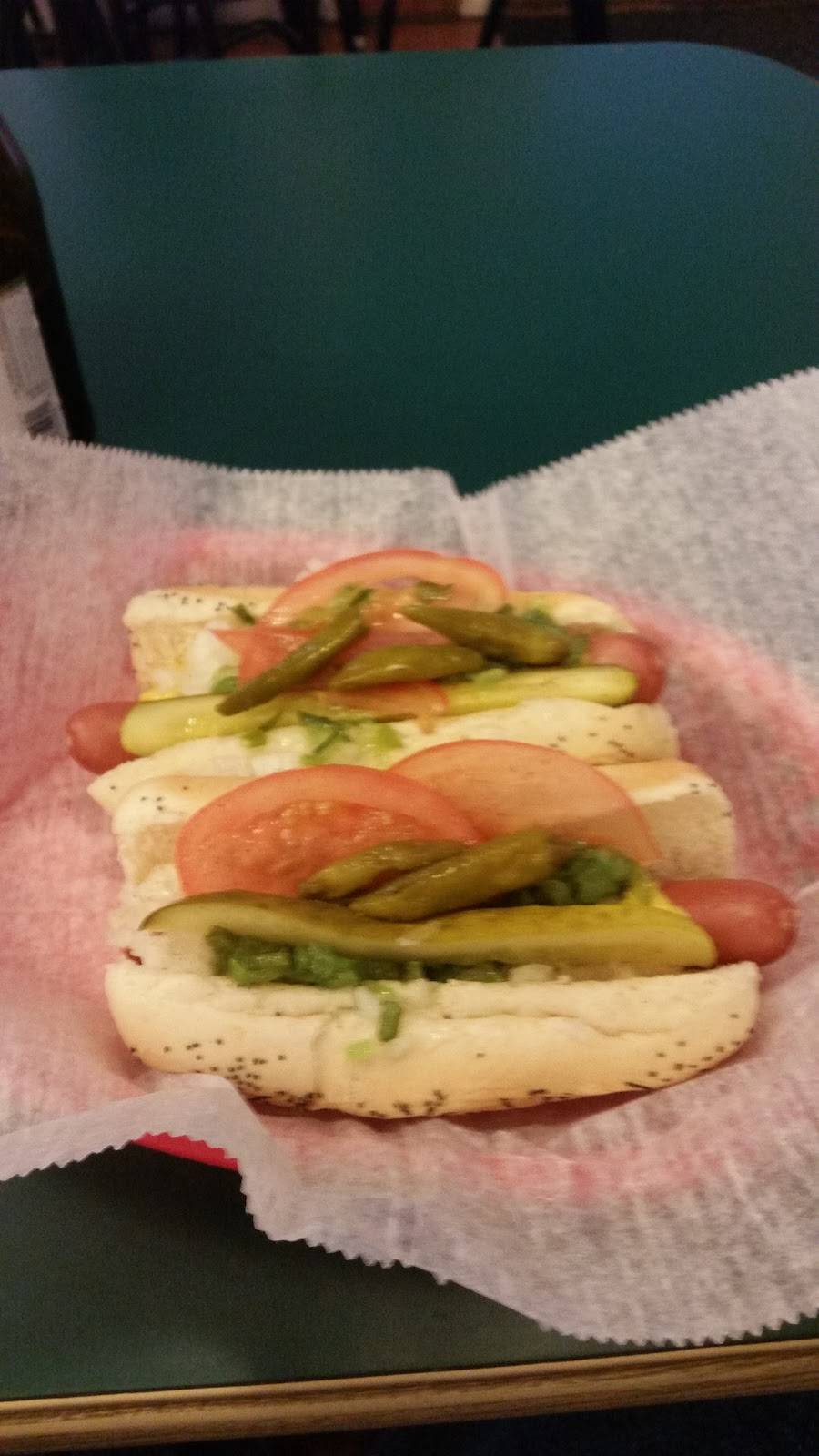 Windy City Wieners - Bloomington | restaurant | 116 W Washington St, Bloomington, IL 61701, USA | 3092008164 OR +1 309-200-8164