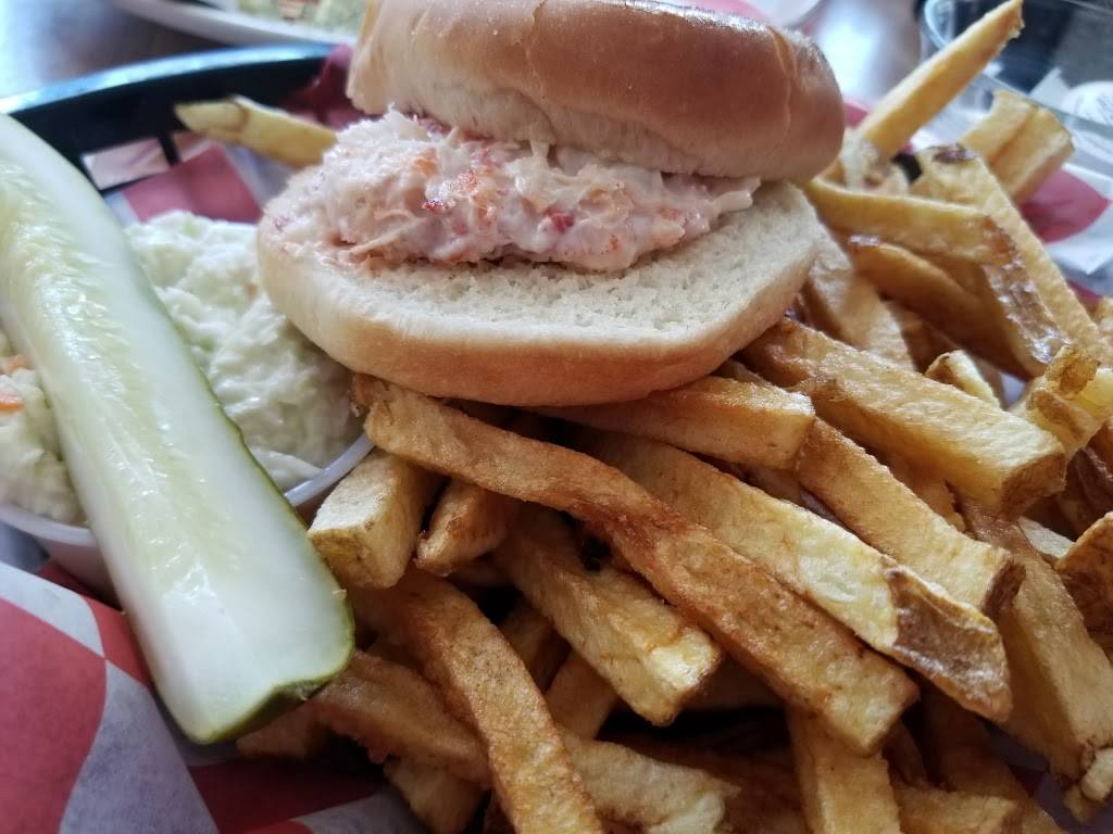 Rollys Diner | restaurant | 87 Mill St, Auburn, ME 04210, USA | 2077530171 OR +1 207-753-0171