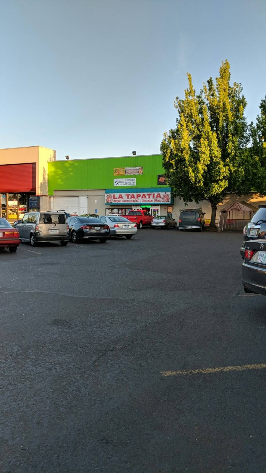 La Tapatia Market | bakery | 18330 SE Stark St, Portland, OR 97233, USA | 5034911848 OR +1 503-491-1848