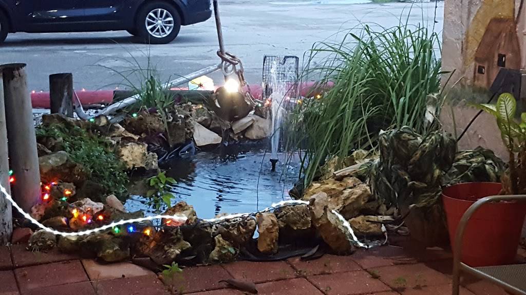 The New England Moorings | restaurant | 1326 SE 16th Pl, Cape Coral, FL 33990, USA | 2398519141 OR +1 239-851-9141