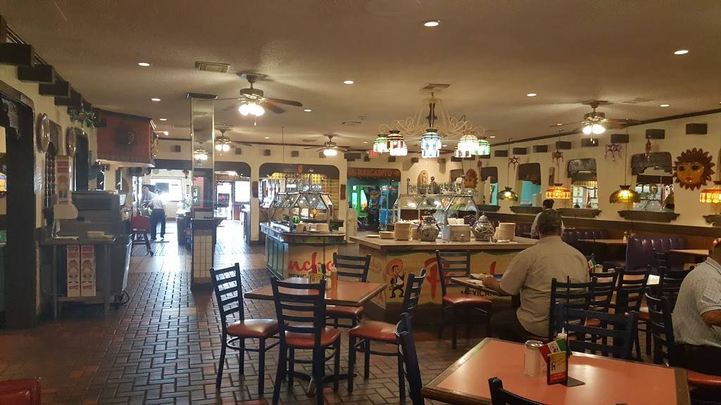 Panchos Mexican Buffet | restaurant | 5442 North Fwy, Houston, TX 77076, USA | 7136972713 OR +1 713-697-2713