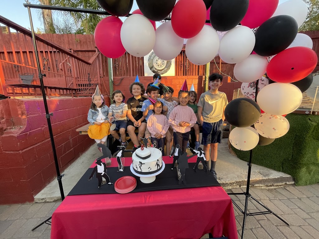 Off Road Club Simi Valley | restaurant | 6672 Santa Susana Pass Rd, Simi Valley, CA 93063, USA | 8054246898 OR +1 805-424-6898