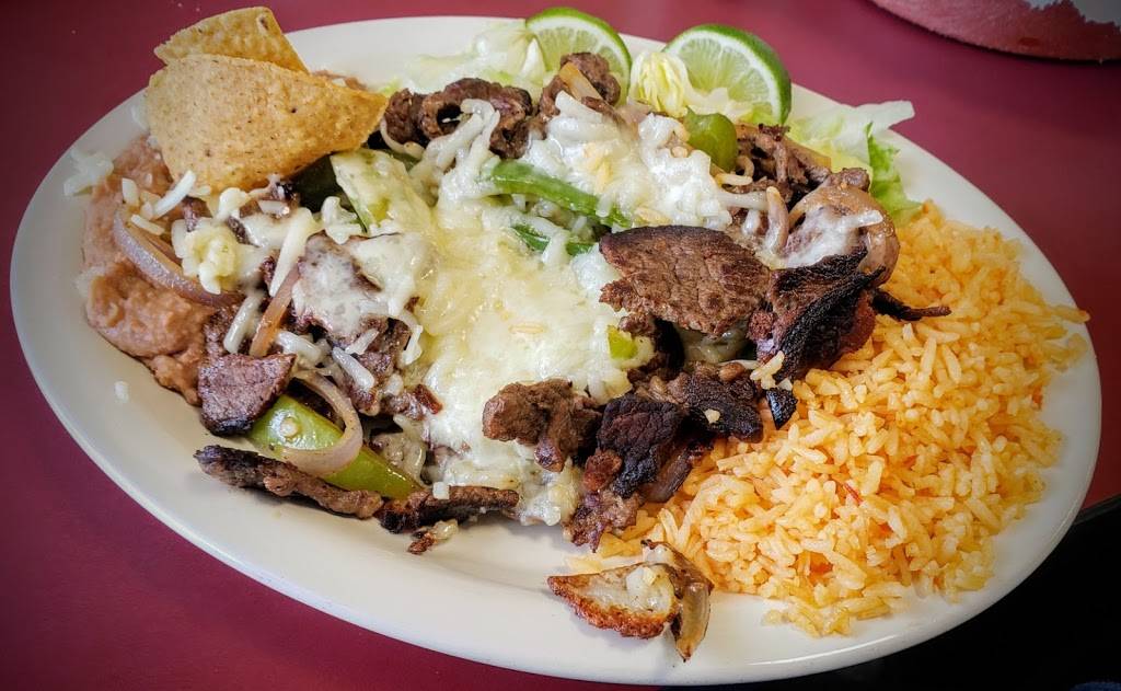 Los Burritos Tapatios | restaurant | 849 E Roosevelt Rd, Lombard, IL 60148, USA | 6302689321 OR +1 630-268-9321