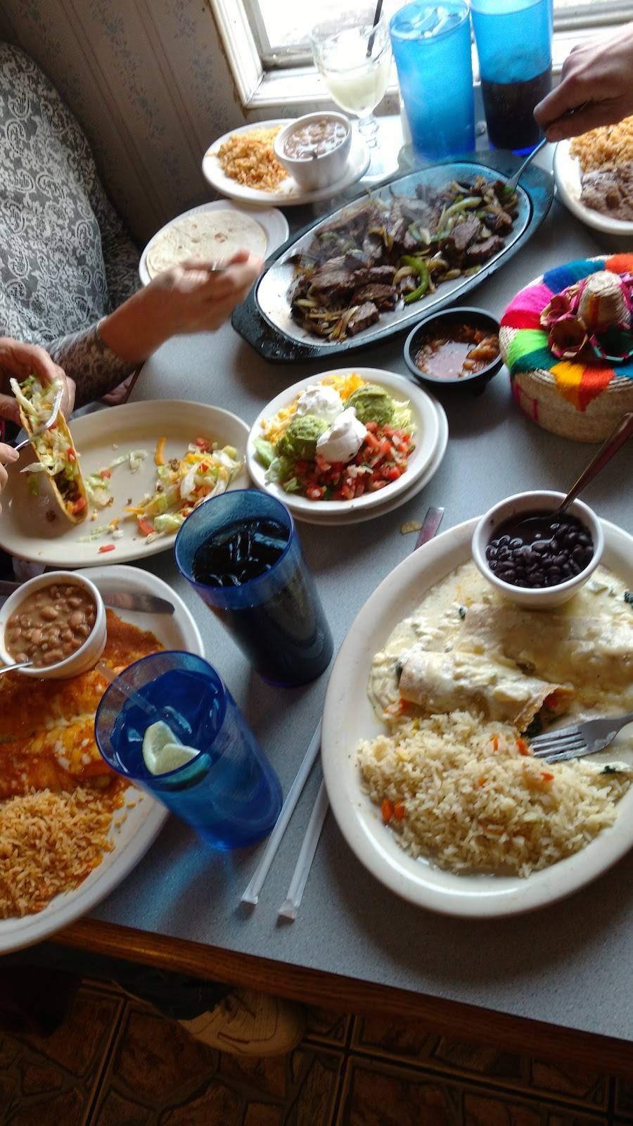 Cafe Hornitos | restaurant | 3704 I-35, Austin, TX 78705, USA | 5125244195 OR +1 512-524-4195