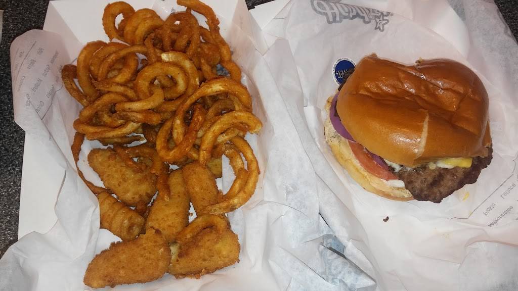 Hardees | restaurant | 8009 Pendleton Pike, Indianapolis, IN 46226, USA | 3178970515 OR +1 317-897-0515