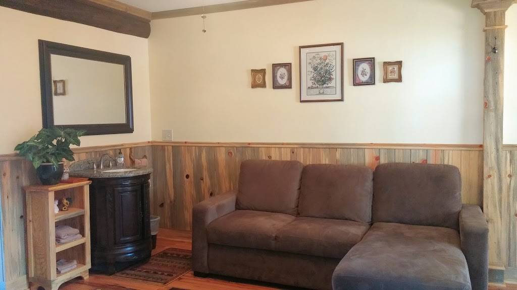 The Logs Inn | restaurant | 1258 WA-141 #1, White Salmon, WA 98672, USA | 5094931505 OR +1 509-493-1505