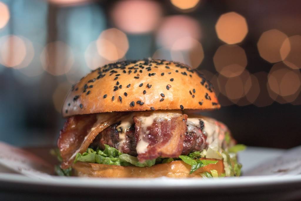 Bourbon Pub | restaurant | 4900 Marie P DeBartolo Way, Santa Clara, CA 95054, USA | 4082172490 OR +1 408-217-2490