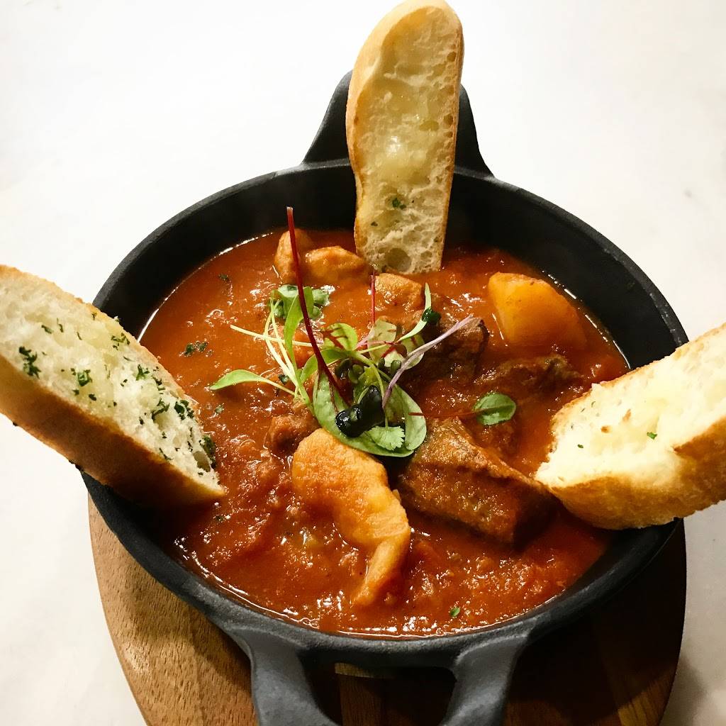 Villaggio Ristorante | restaurant | 110 Nashville Rd, Kleinburg, ON L0J 1C0, Canada | 9058934888 OR +1 905-893-4888