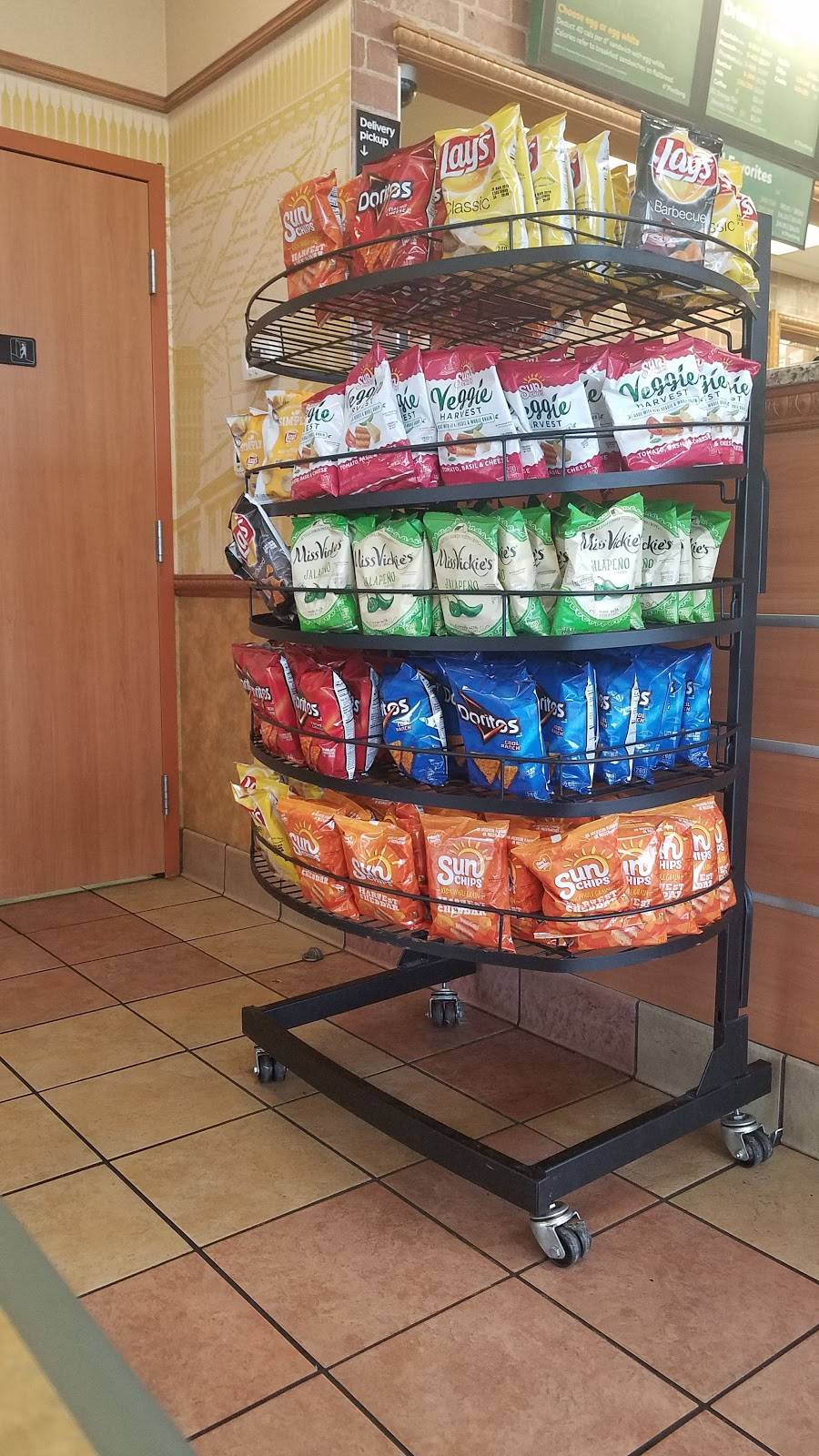 Subway | restaurant | 7480 University Blvd, Winter Park, FL 32792, USA | 4076779366 OR +1 407-677-9366