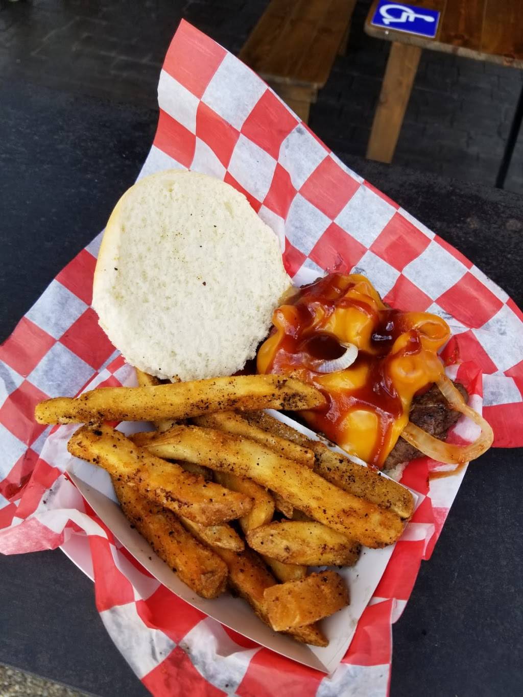 Elizabeth Express Kitchen Car | restaurant | 312 Market St, Elizabeth, PA 15037, USA | 4123875077 OR +1 412-387-5077