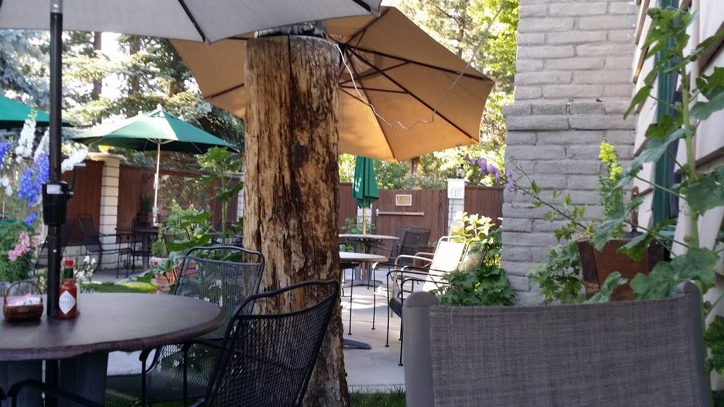 Thelmas Family Restaurant | restaurant | 337 W Big Bear Blvd, Big Bear, CA 92314, USA | 9095857005 OR +1 909-585-7005