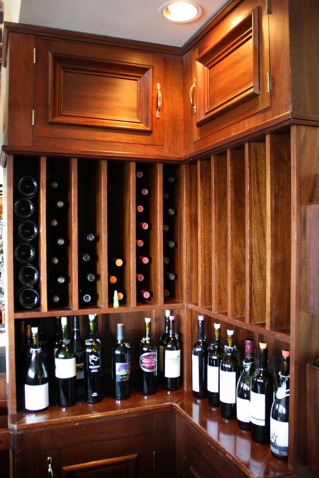 Taste Bistro & Bar | restaurant | 77 Mirror Lake Dr, Lake Placid, NY 12946, USA | 5183023000 OR +1 518-302-3000