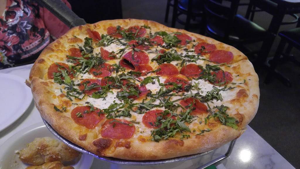 Alessios Restaurant & Pizzeria | restaurant | 640 W Crossville Rd, Roswell, GA 30075, USA | 7706408099 OR +1 770-640-8099