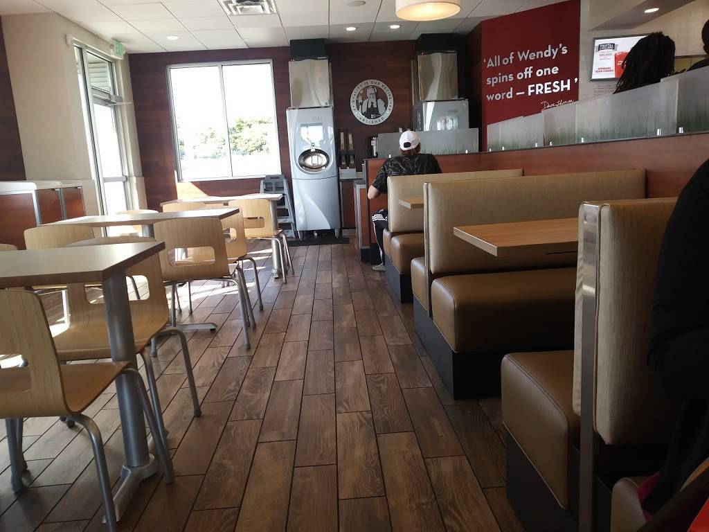 Wendys | restaurant | 2891 W 120th St, Hawthorne, CA 90250, USA | 3237772098 OR +1 323-777-2098