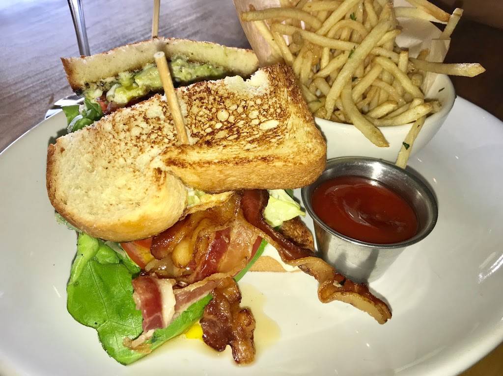 Cedar & Vine - Community Kitchen & Cocktails | restaurant | 9661 Audelia Rd #105, Dallas, TX 75238, USA | 2143492233 OR +1 214-349-2233