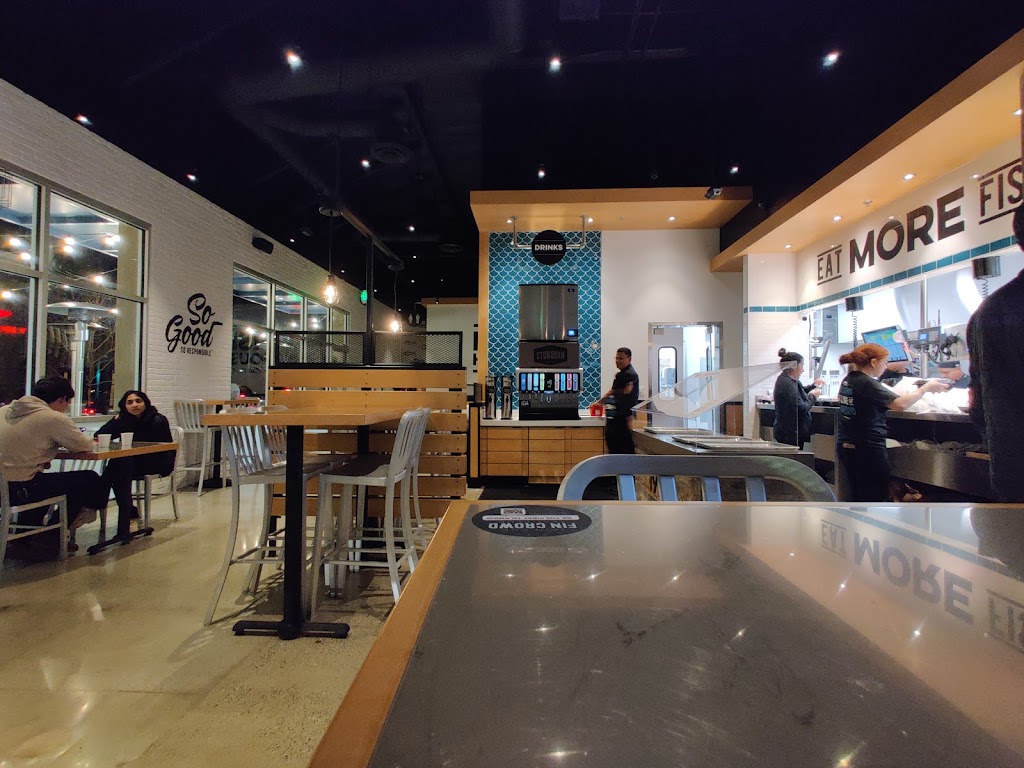 California Fish Grill | restaurant | 2214 Bridgepointe Pkwy, San Mateo, CA 94404, USA | 6507532521 OR +1 650-753-2521