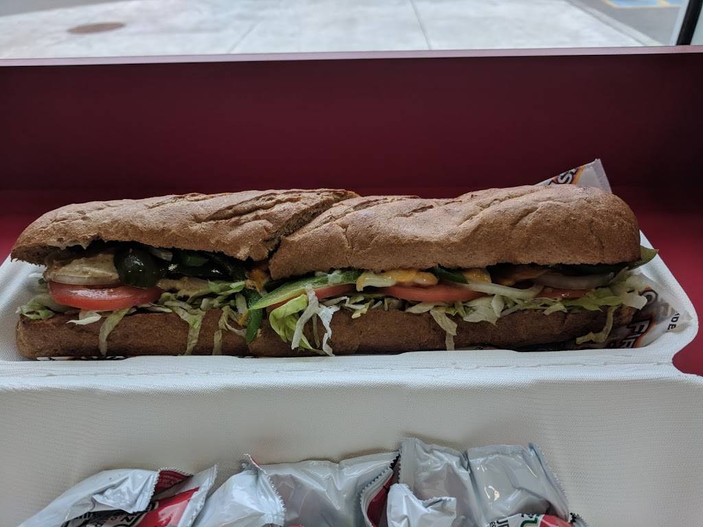 Firehouse Subs | restaurant | 202 Clair Rd E F2, Guelph, ON N1L 0G6, Canada | 5198243473 OR +1 519-824-3473
