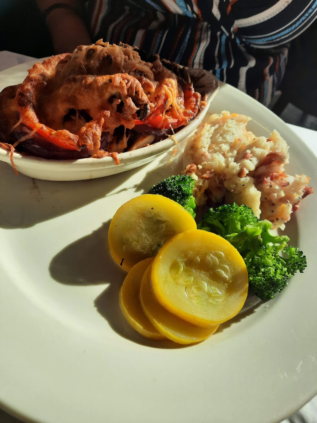 Crooners Lounge | restaurant | 117 S Main St #1414, Fort Scott, KS 66701, USA | 6202249787 OR +1 620-224-9787