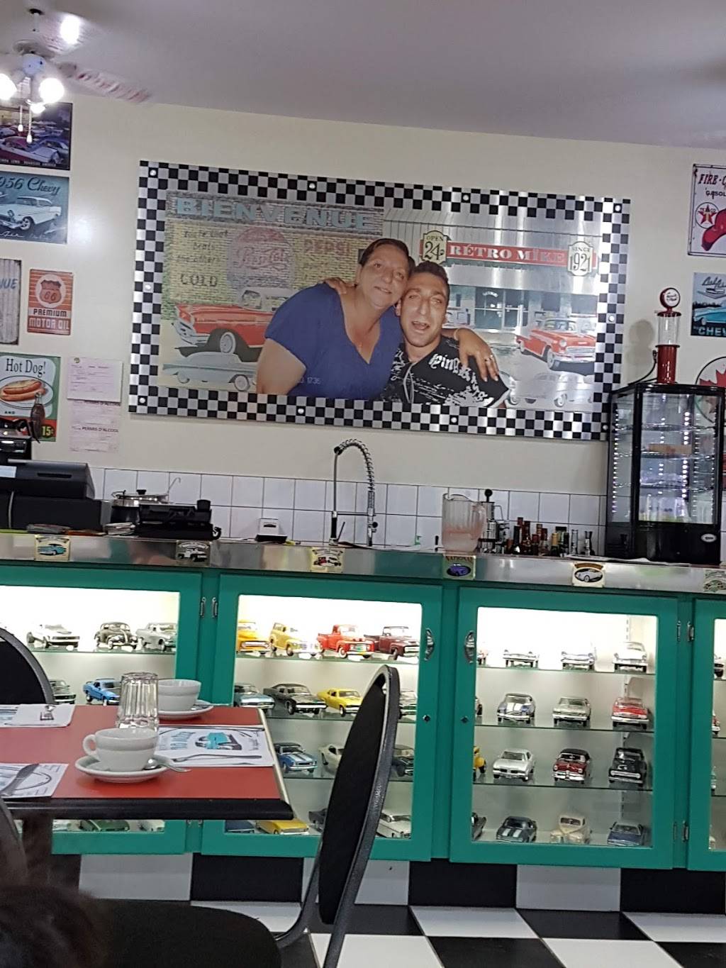 Restaurant Retro Mike | restaurant | 983 Route des Blés dOr, Sainte-Marie-de-Blandford, QC G0X 2W0, Canada | 8192832080 OR +1 819-283-2080