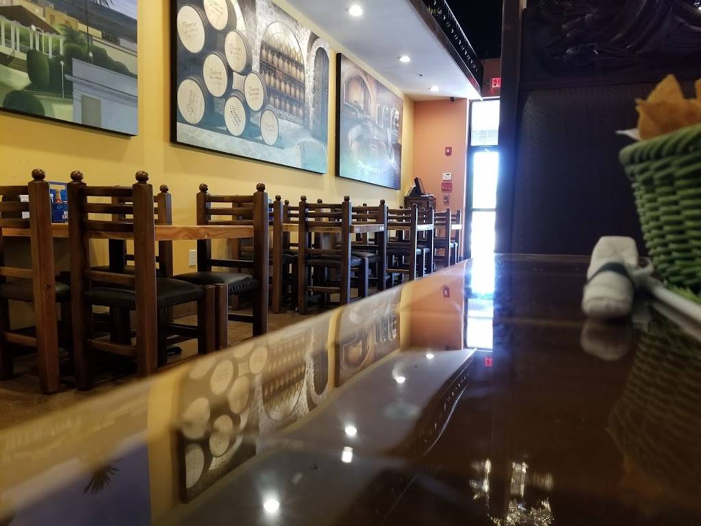 Rio Chico | restaurant | 520 Folly Rd #105, Charleston, SC 29412, USA | 8549991256 OR +1 854-999-1256