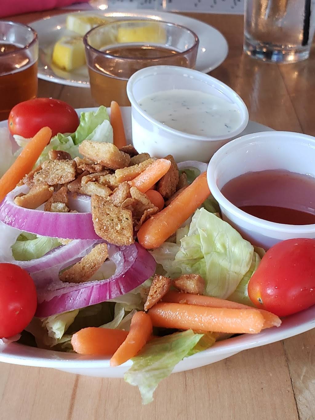 Harpers Restaurant & Brew Pub | restaurant | 131 Albert St, East Lansing, MI 48823, USA | 5173334040 OR +1 517-333-4040