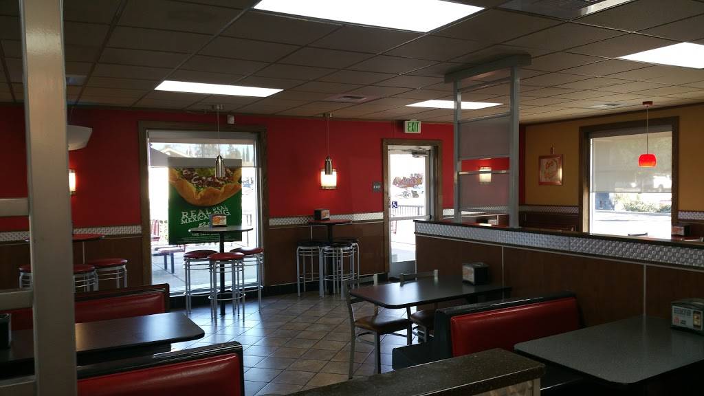 Carls Jr./Green Burrito | restaurant | 8722 Elk Grove Blvd, Elk Grove, CA 95624, USA | 9166851642 OR +1 916-685-1642