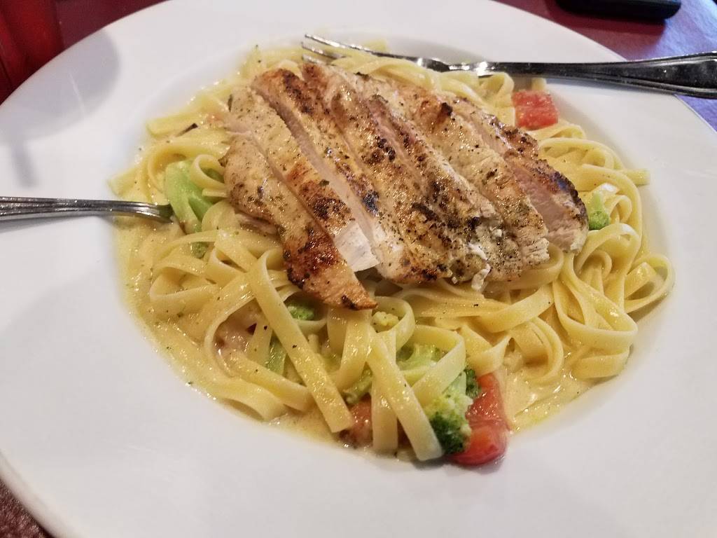 Capellinis Restaurant | restaurant | 896 Main St, Tewksbury, MA 01876, USA | 9788517271 OR +1 978-851-7271