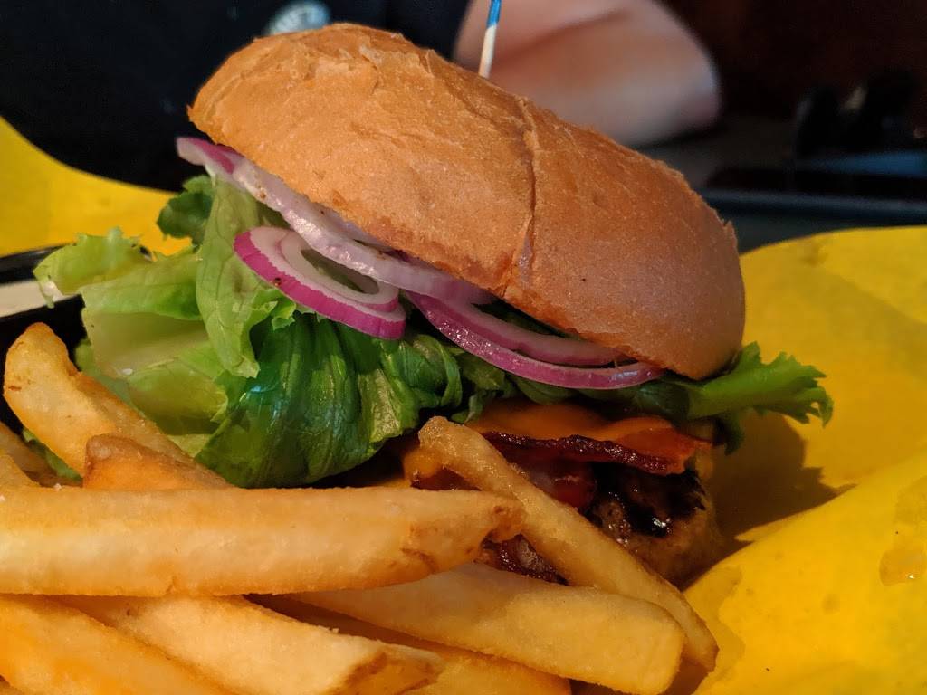 Pine Lake Ale House | restaurant | 640 228th Ave NE, Sammamish, WA 98074, USA | 4258989099 OR +1 425-898-9099